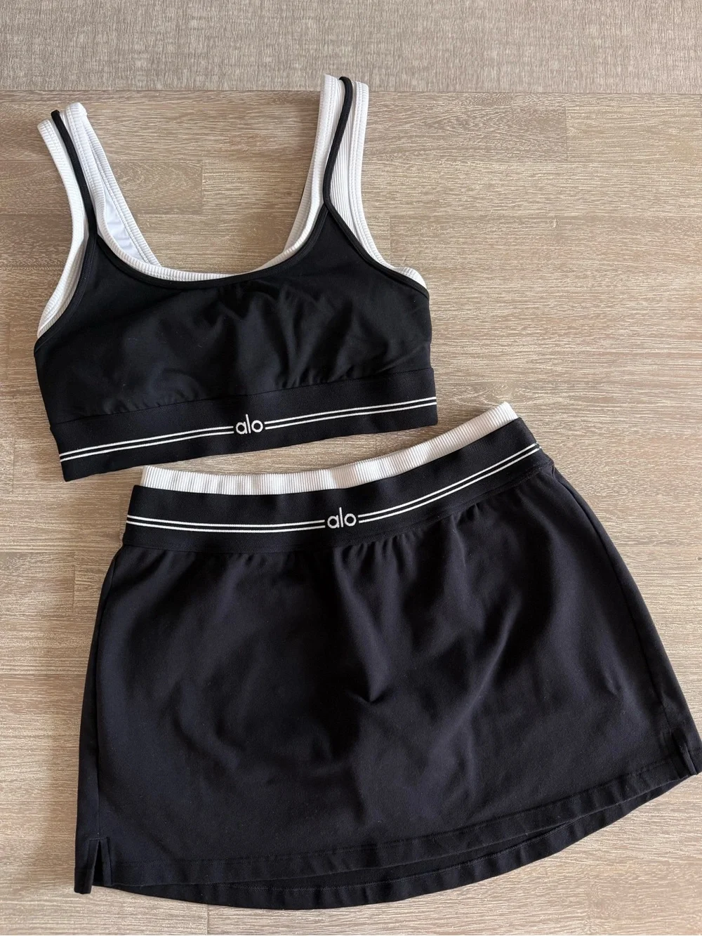 Alo Yoga Better Together Sports Bra & Skirt Set in Black & White Size Medium
